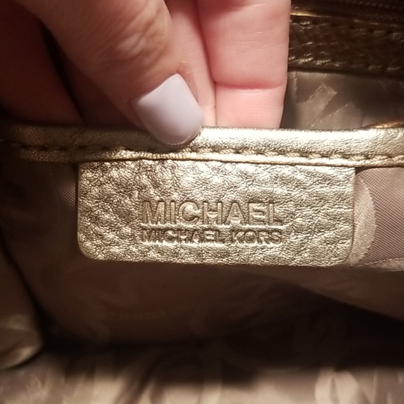 Michael Kors gold shoulder bag - Picture 5 of 5